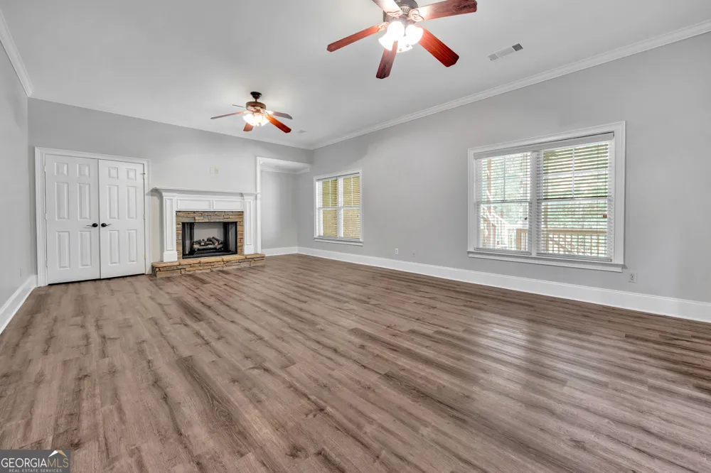 247 Chandler WALK Loganville, GA 30052