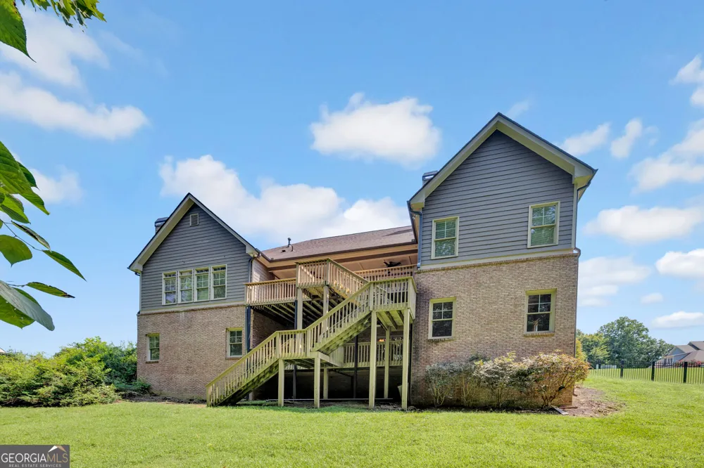 247 Chandler WALK Loganville, GA 30052