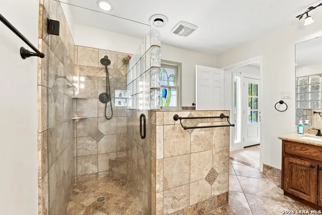 117 W HAMPTON DR Seguin, TX 78155