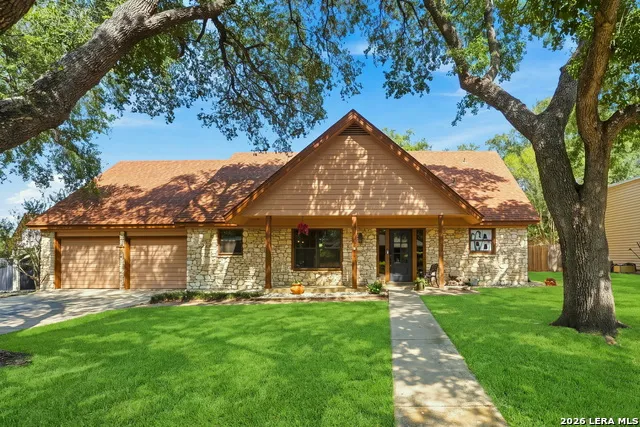 117 W HAMPTON DR Seguin, TX 78155