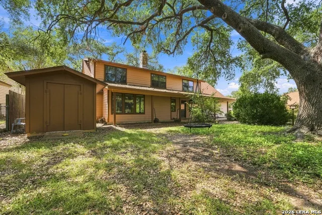 117 W HAMPTON DR Seguin, TX 78155