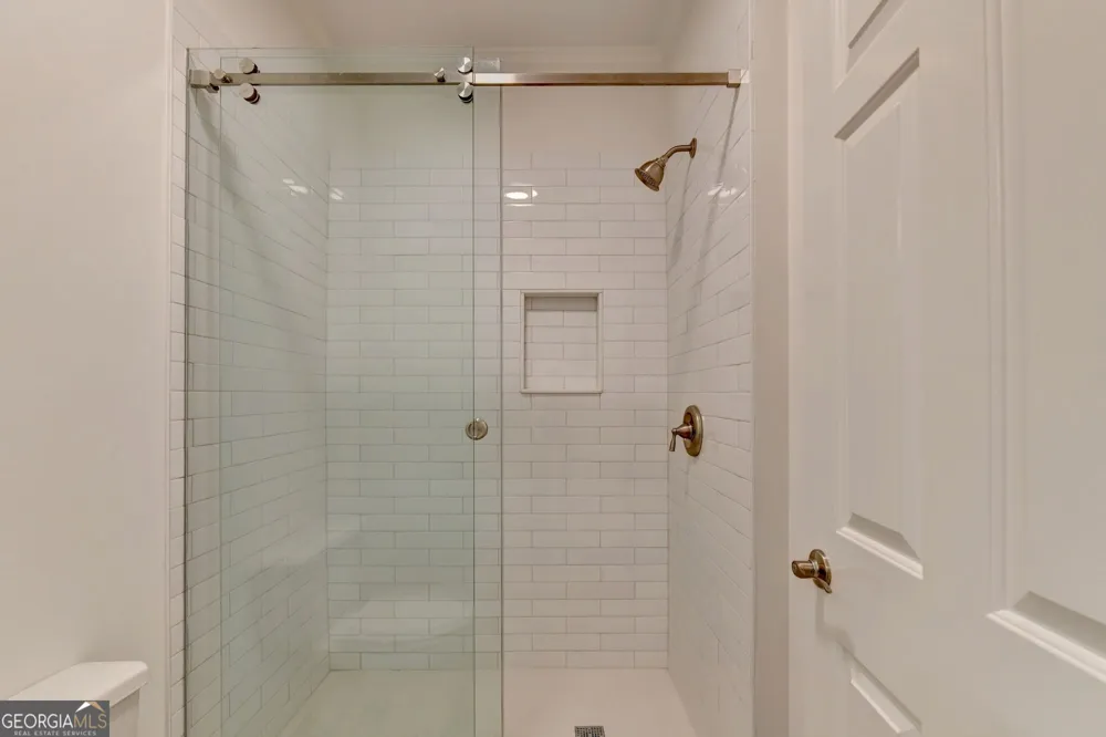 7040 Laurel Oak DR Suwanee, GA 30024
