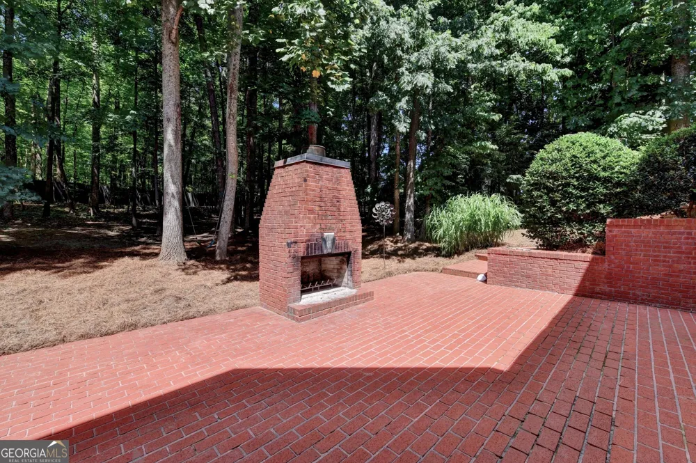 7040 Laurel Oak DR Suwanee, GA 30024