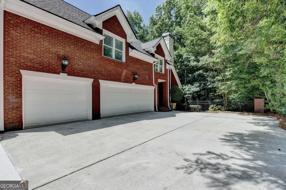 7040 Laurel Oak DR Suwanee, GA 30024