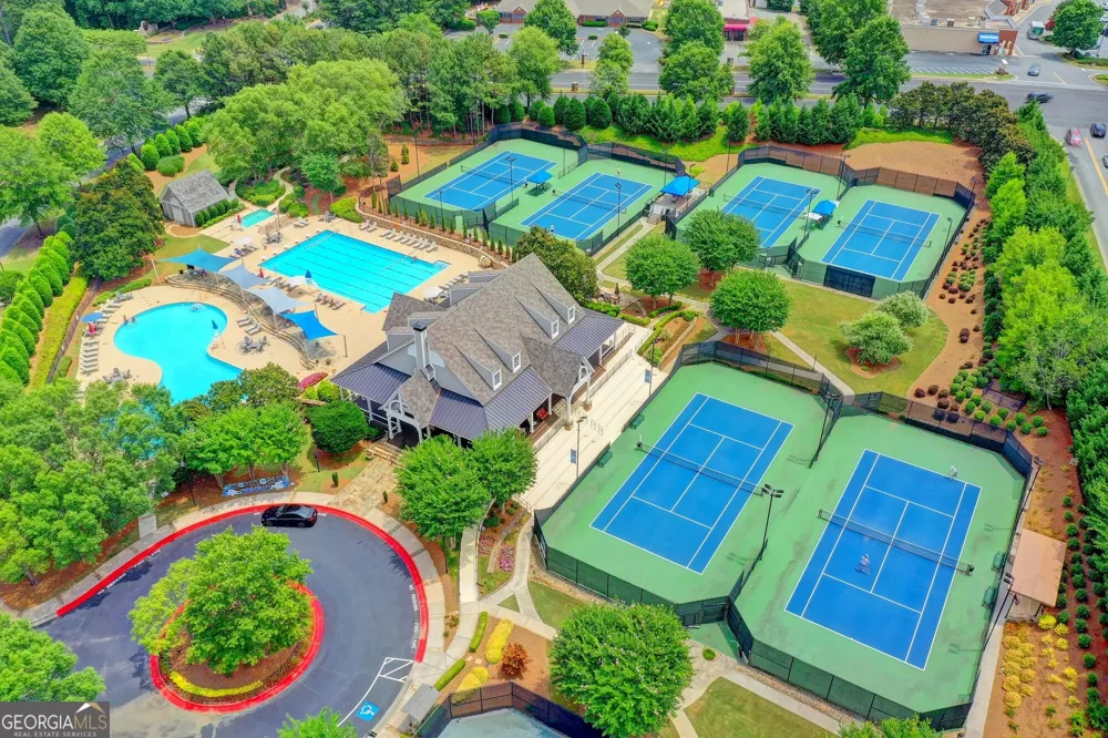 7040 Laurel Oak DR Suwanee, GA 30024