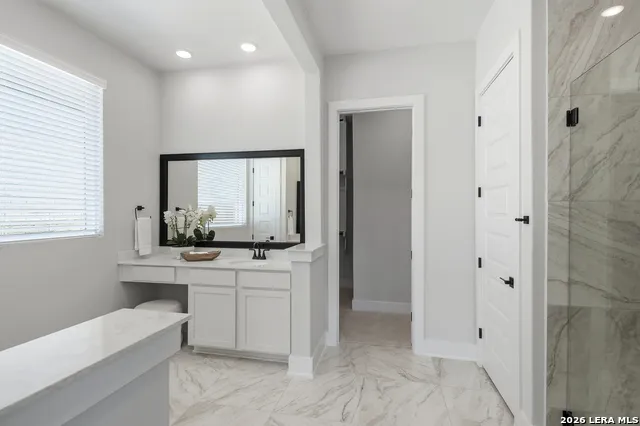 169 Highland Park Castroville, TX 78009