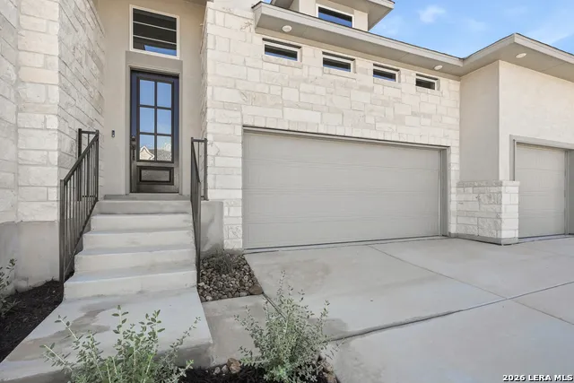 169 Highland Park Castroville, TX 78009