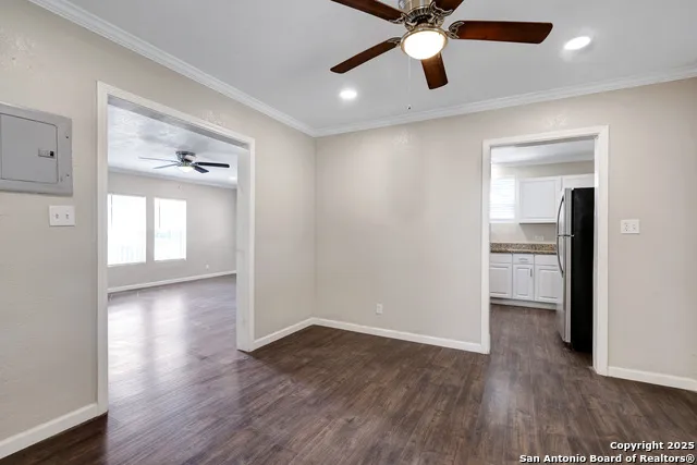 507 Hayden Devine, TX 78016