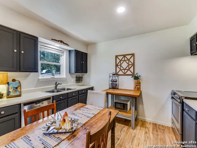 710 Fifth Comfort, TX 78013