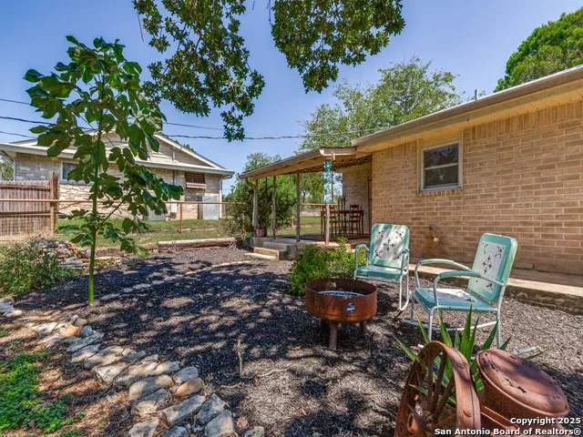 710 Fifth Comfort, TX 78013