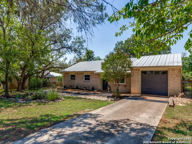 710 Fifth Comfort, TX 78013