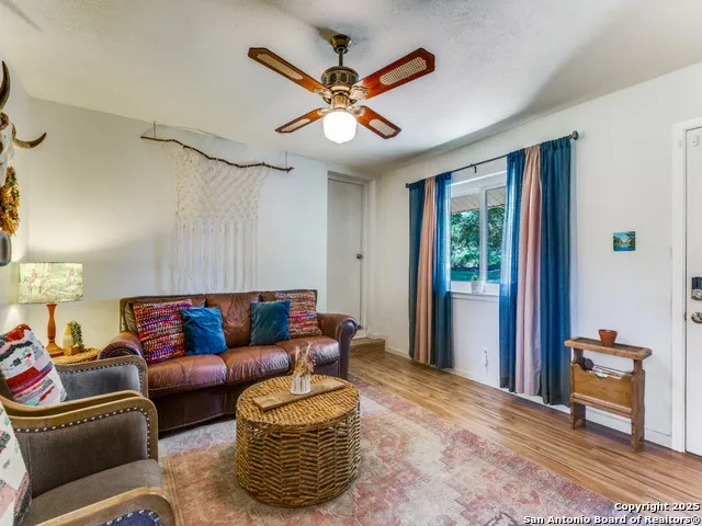 710 Fifth Comfort, TX 78013