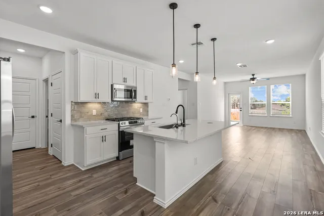 1018 West 1604 North Unit 303 San Antonio, TX 78251
