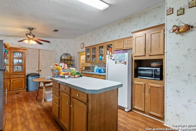 300 County Road 307 Floresville, TX 78114