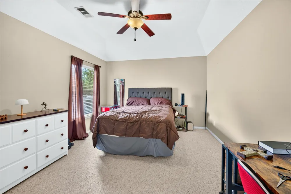 7023 Kemper Dr Pasadena, TX 77505