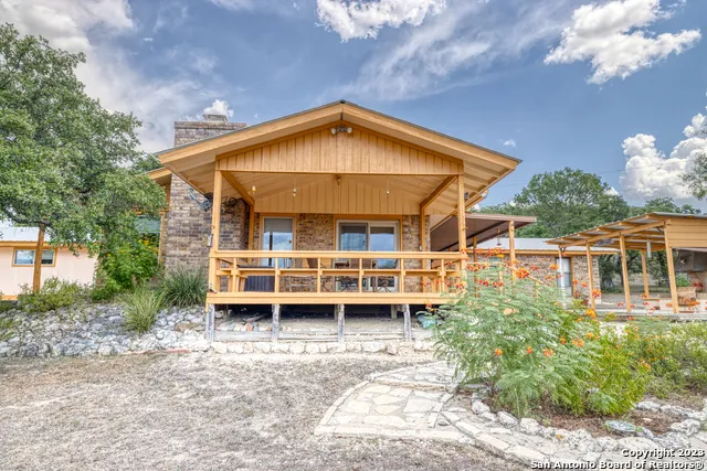 1482 Flat Rock Circle Leakey, TX 78873