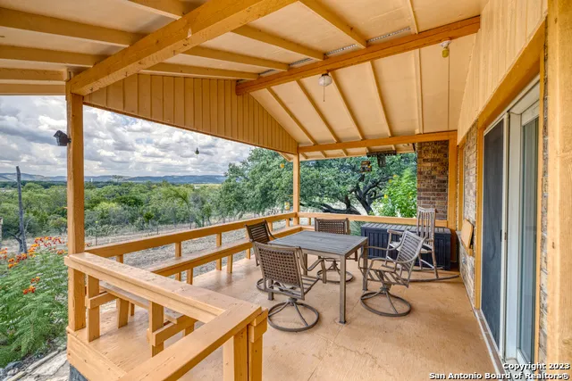 1482 Flat Rock Circle Leakey, TX 78873