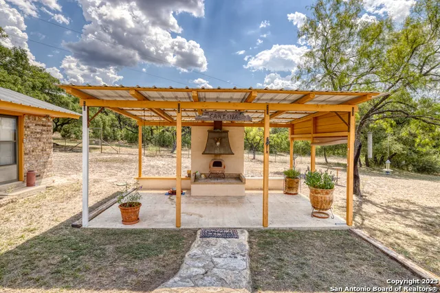 1482 Flat Rock Circle Leakey, TX 78873
