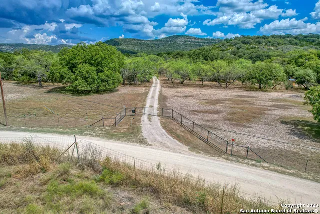 1482 Flat Rock Circle Leakey, TX 78873