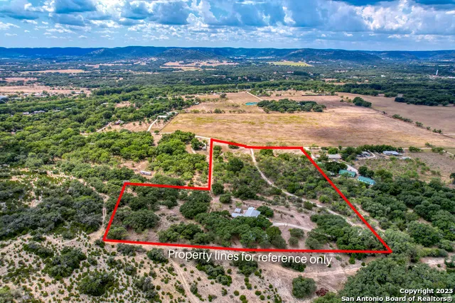 1482 Flat Rock Circle Leakey, TX 78873