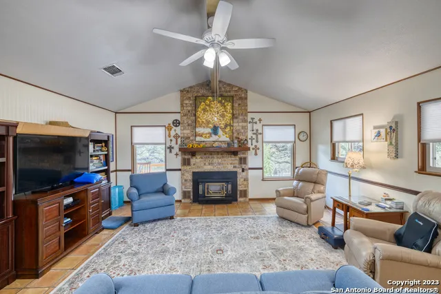 1482 Flat Rock Circle Leakey, TX 78873