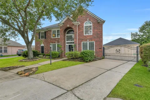 1102 Rippling Springs