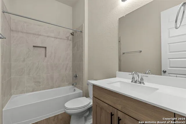 6533 Crockett Cv Schertz, TX 78108