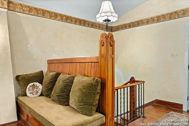5351 Fredericksburg San Antonio, TX 78229