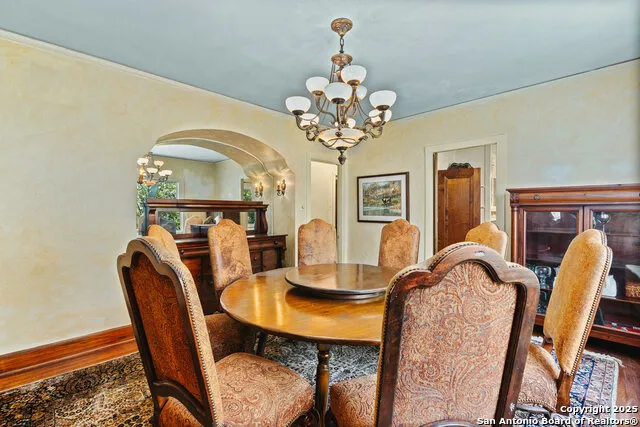 5351 Fredericksburg San Antonio, TX 78229