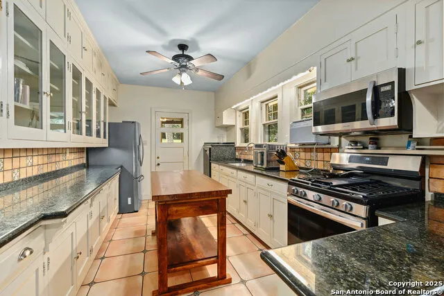 5351 Fredericksburg San Antonio, TX 78229
