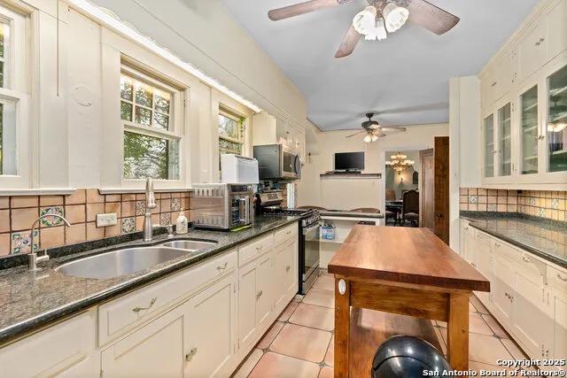 5351 Fredericksburg San Antonio, TX 78229