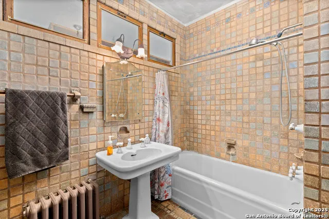 5351 Fredericksburg San Antonio, TX 78229