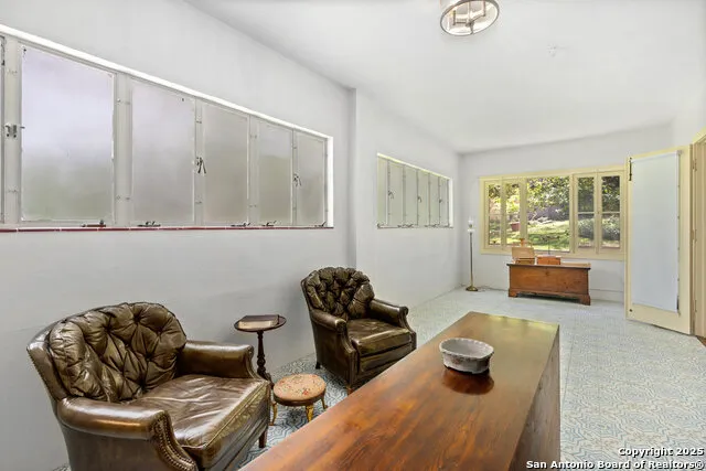 5351 Fredericksburg San Antonio, TX 78229