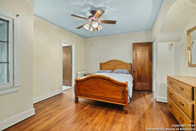 5351 Fredericksburg San Antonio, TX 78229