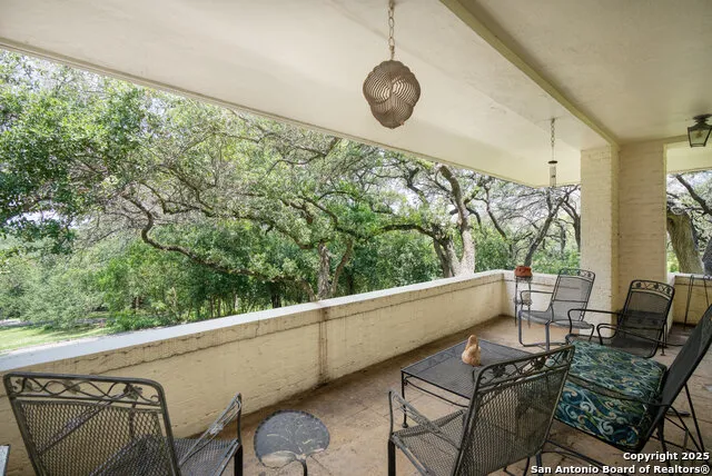 5351 Fredericksburg San Antonio, TX 78229