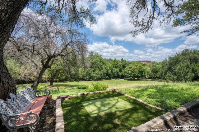 5351 Fredericksburg San Antonio, TX 78229