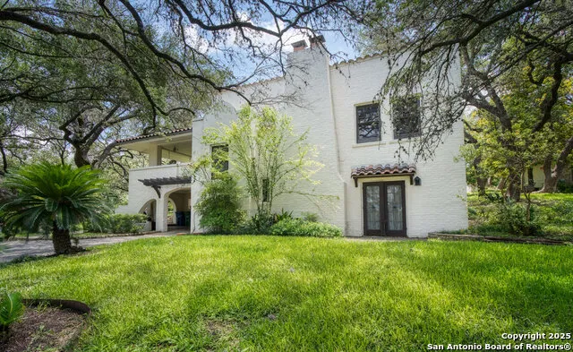 5351 Fredericksburg San Antonio, TX 78229