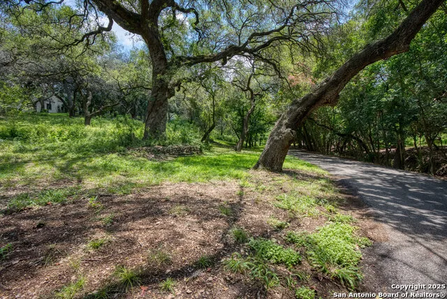5351 Fredericksburg San Antonio, TX 78229