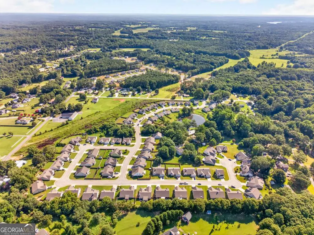 1239 Oak Springs WAY Statham, GA 30666