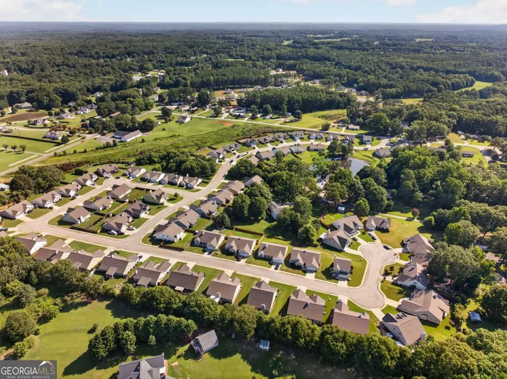 1239 Oak Springs WAY Statham, GA 30666