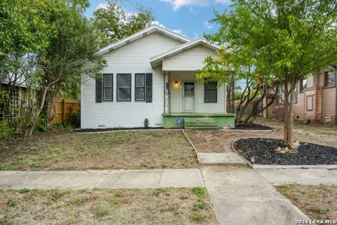 627 W Mulberry Ave