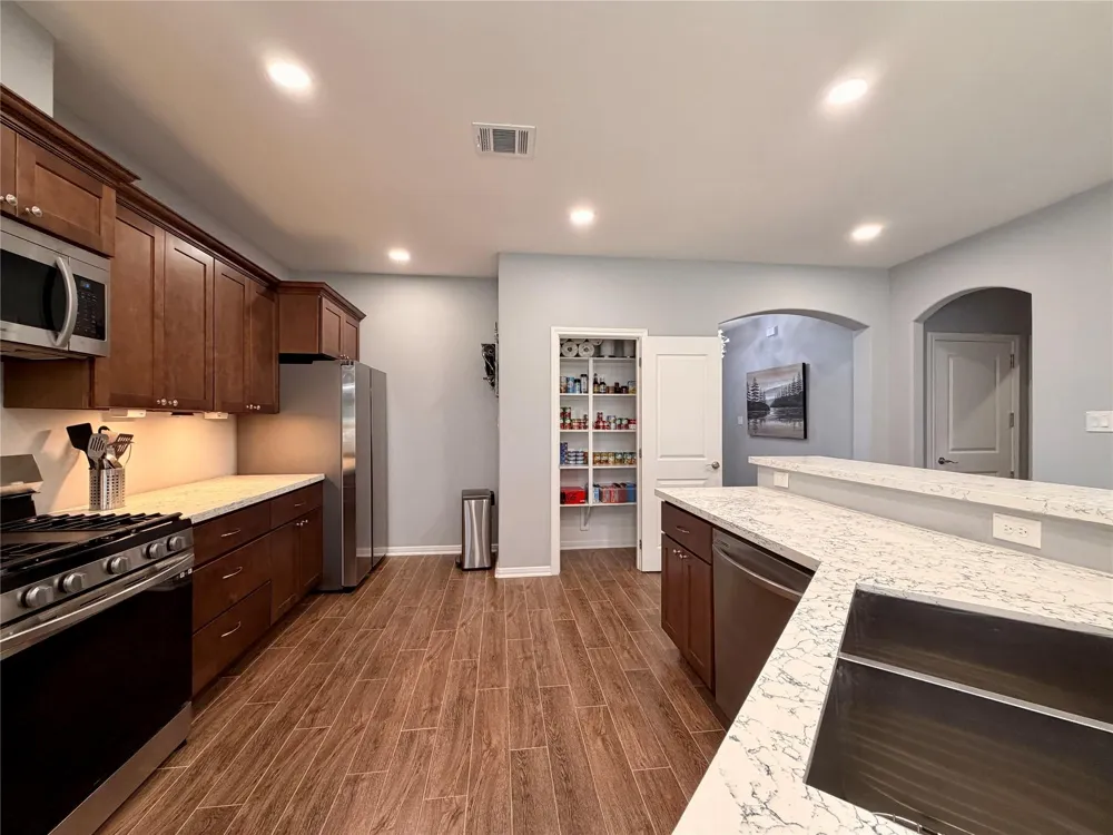 10328 Prairie Dunes Lane Cleveland, TX 77327