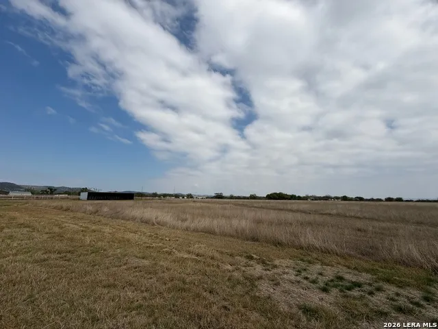 385 Silver Wings Medina, TX 78055