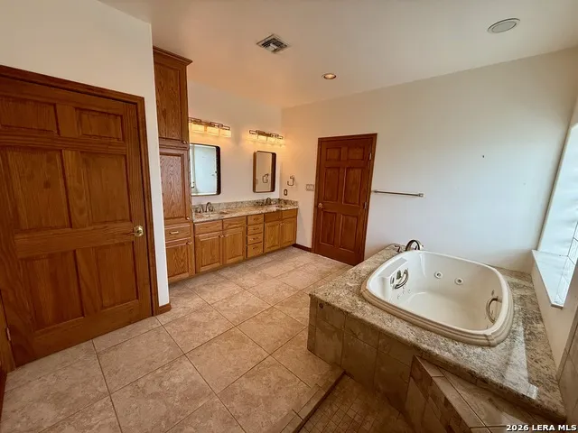 385 Silver Wings Medina, TX 78055