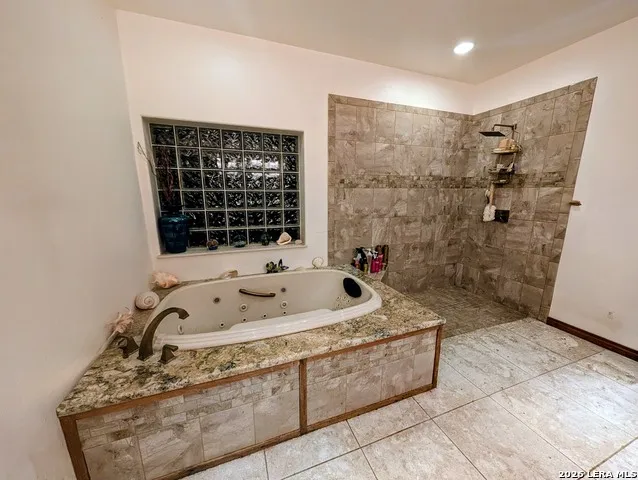 385 Silver Wings Medina, TX 78055