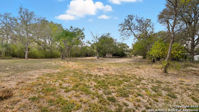 105 Tomahawk Seguin, TX 78155