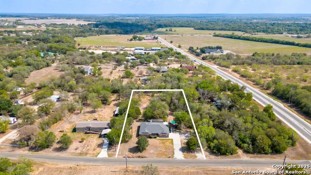105 Tomahawk Seguin, TX 78155