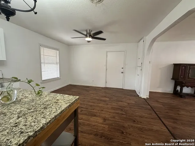 1001 Kathleen Pleasanton, TX 78064