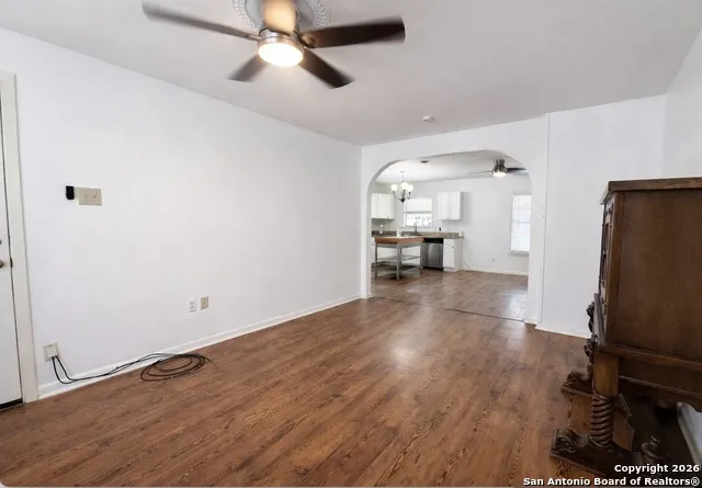 1001 Kathleen Pleasanton, TX 78064
