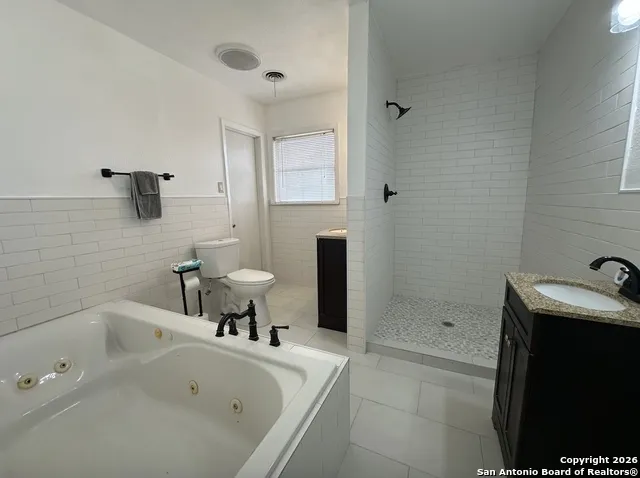 1001 Kathleen Pleasanton, TX 78064